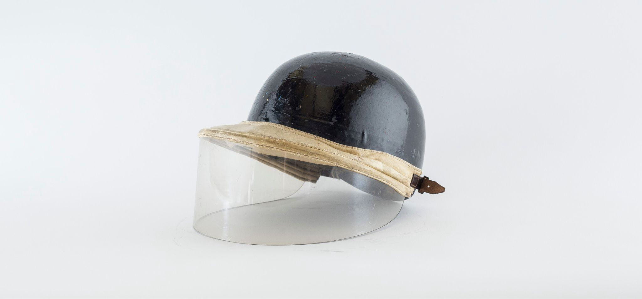 Mike Hawthorn helmet