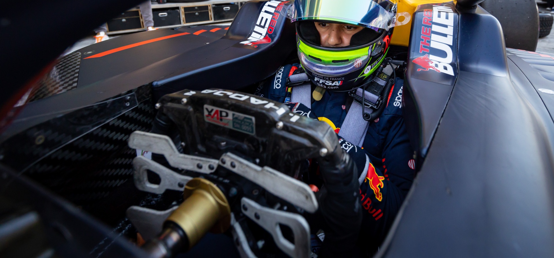 F2 clutch paddle