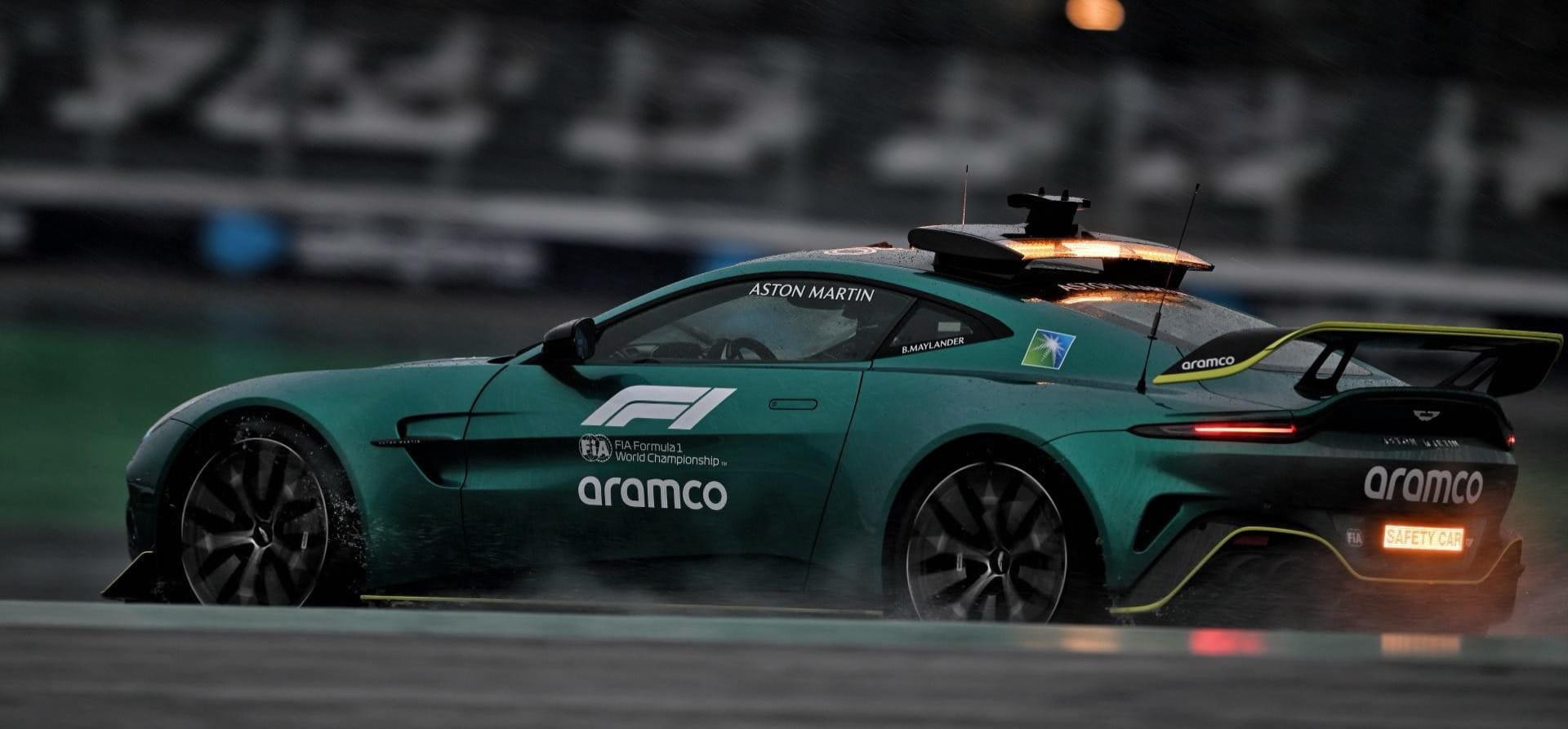 Aston Martin safety car F1