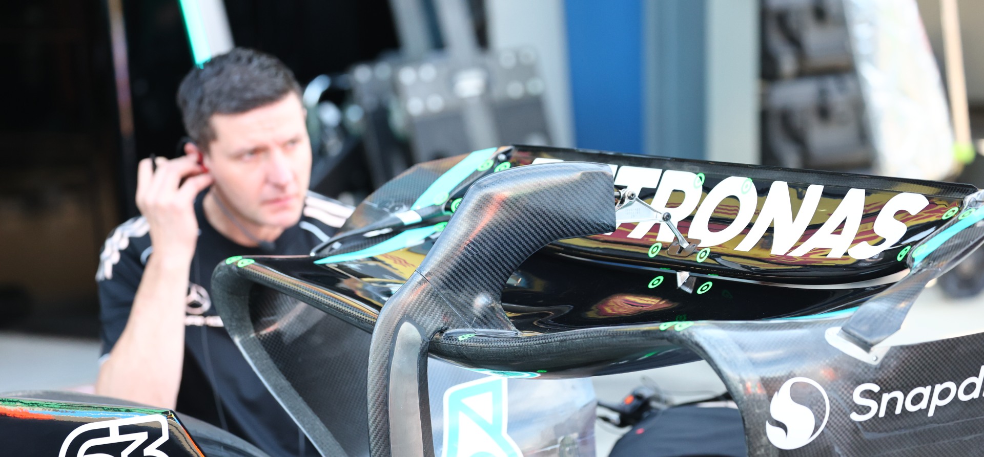 Mercedes F1 car rear wing 2025