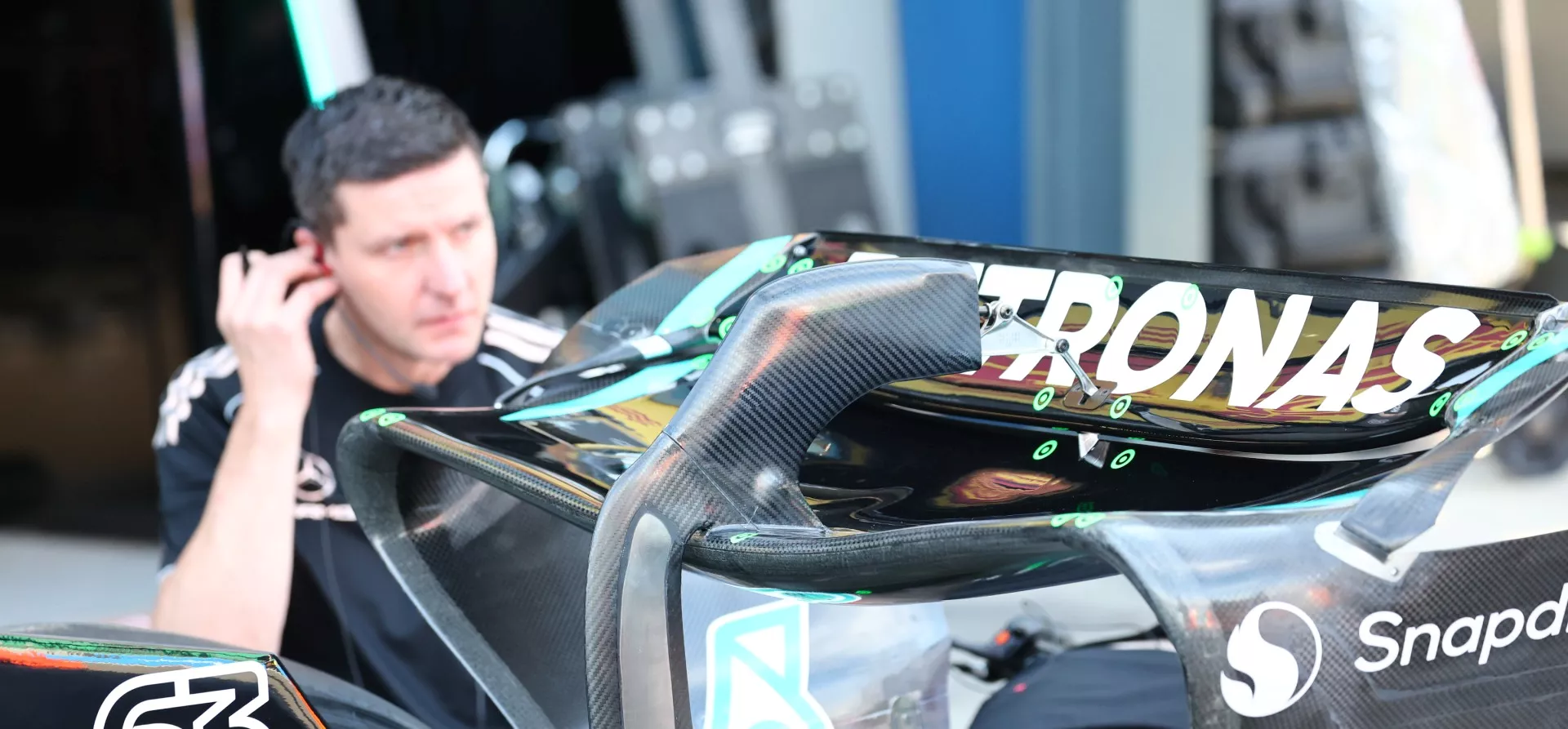 Mercedes F1 car rear wing 2025