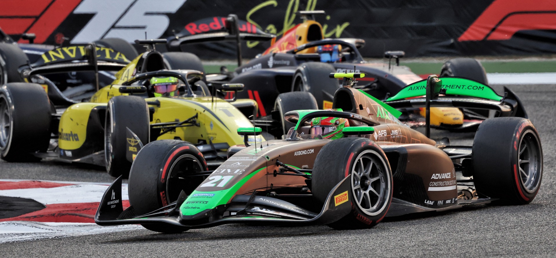 F2 cars in Bahrain 2025 sprint race