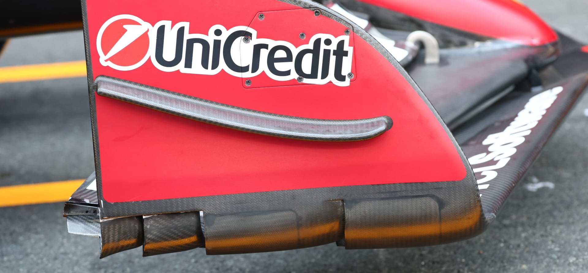 Ferrari F1 front wing 2025