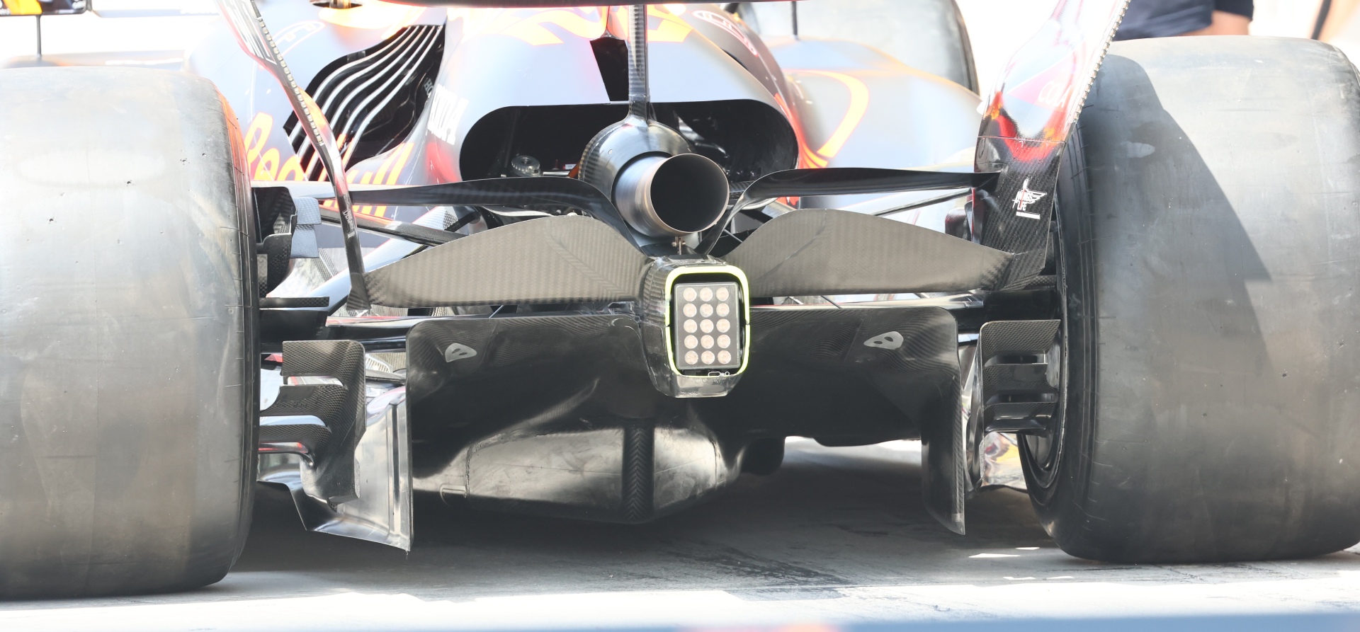 F1 diffuser
