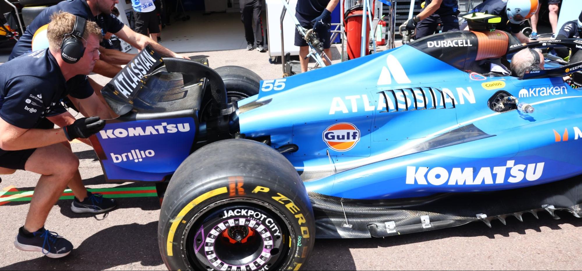 Williams engineers pushing their F1 car
