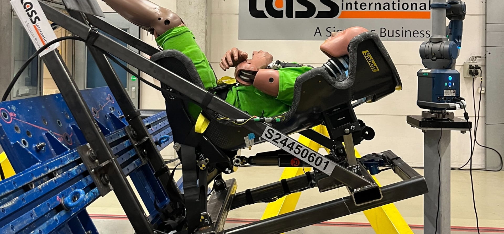 FIA seat attenuator crash test