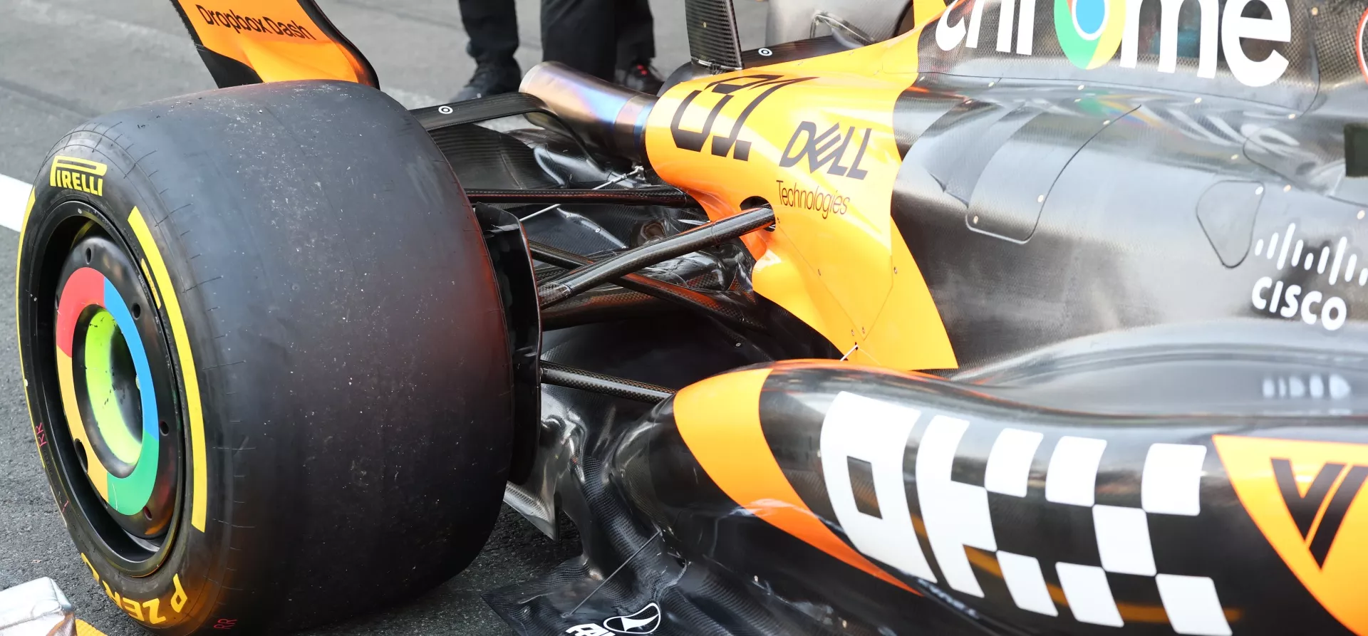 McLaren F1 car coke bottle profile
