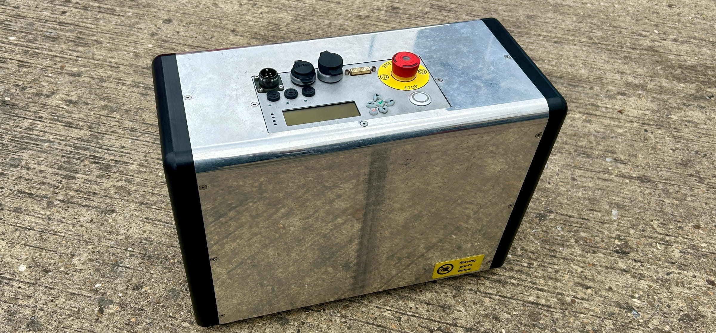 Pirelli track scanning device