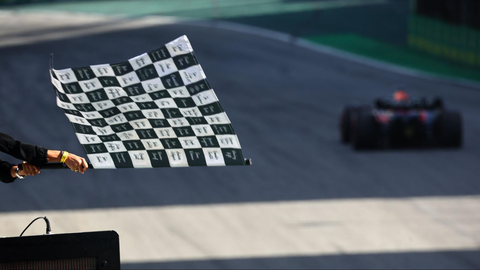 F1 chequered flag