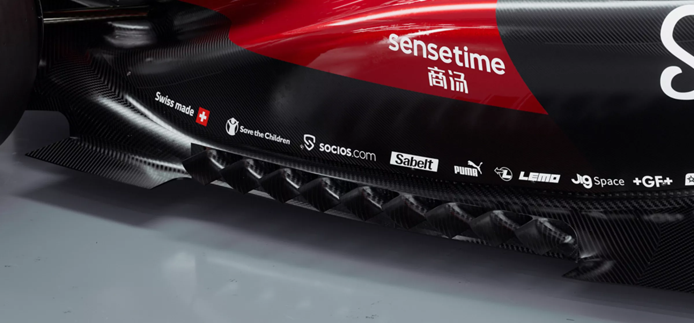 Sauber C43 floor
