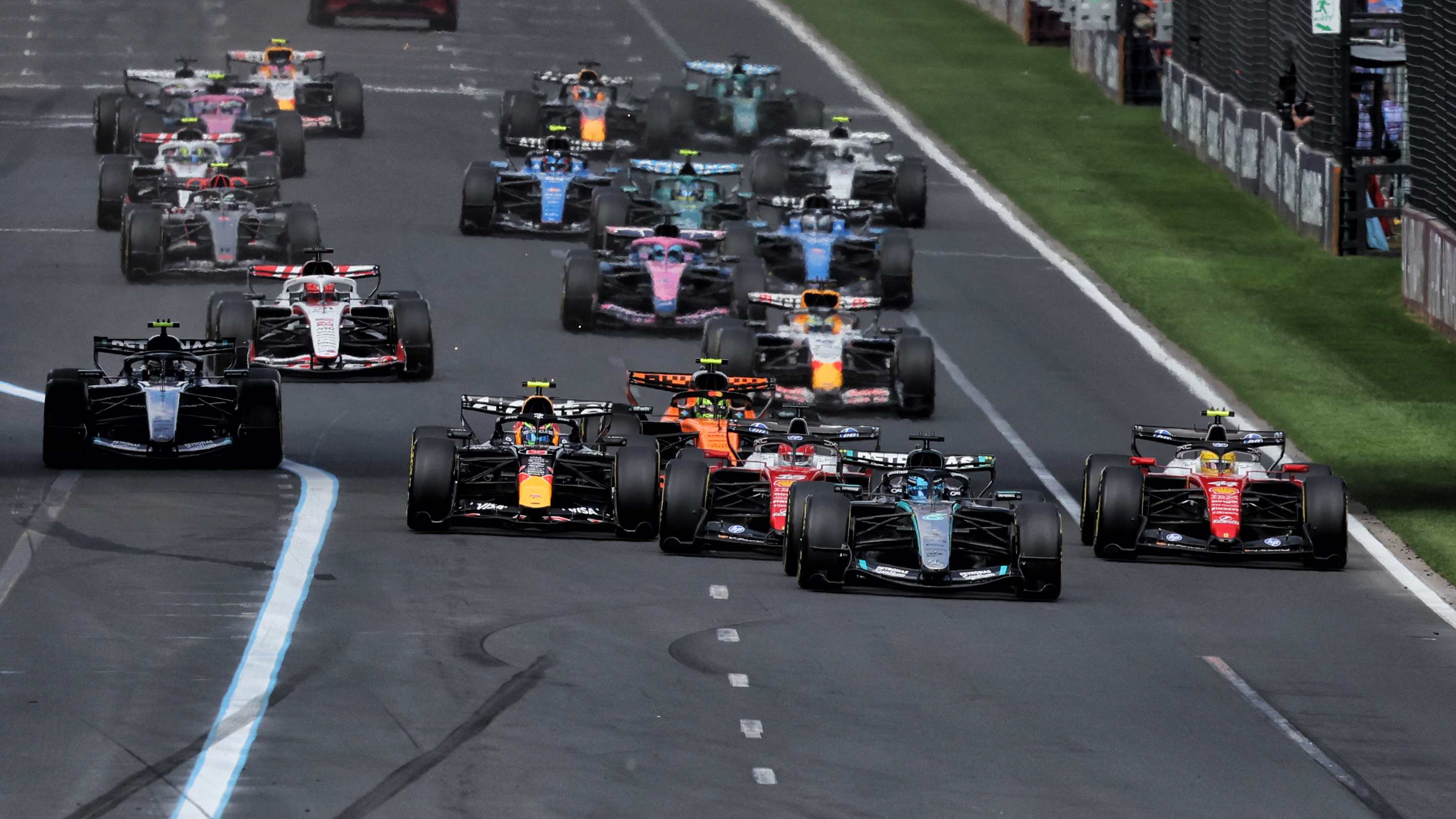 F1 race start 2026