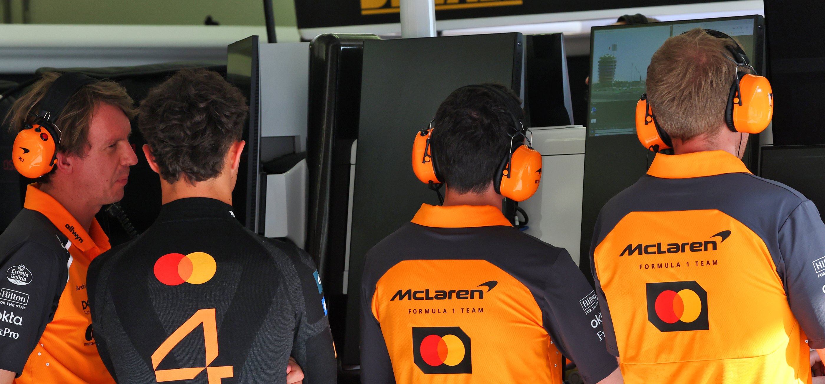 McLaren engineers with Lando Norris