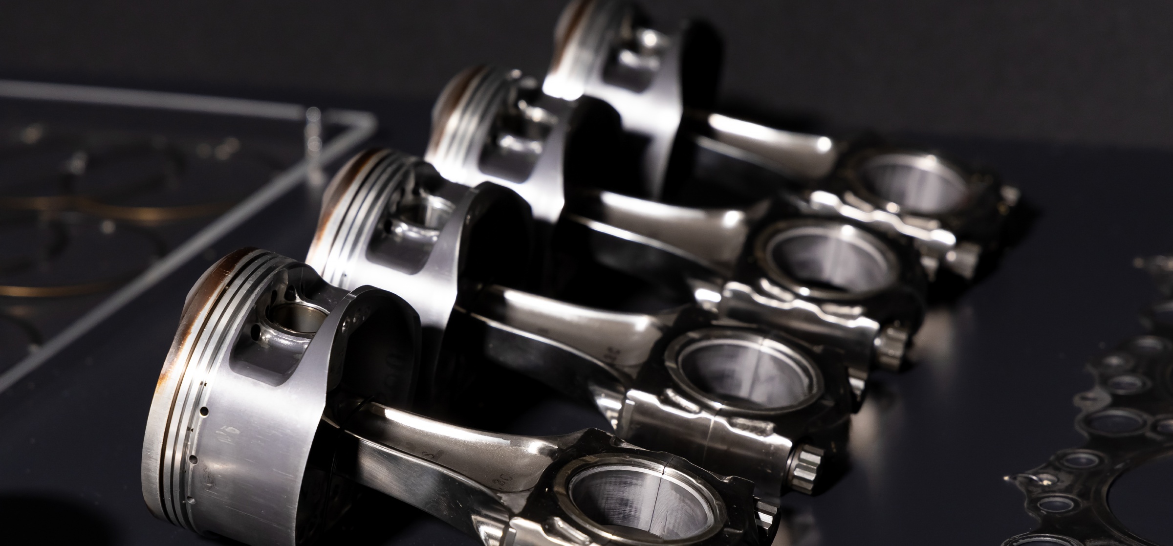 V10 engine pistons