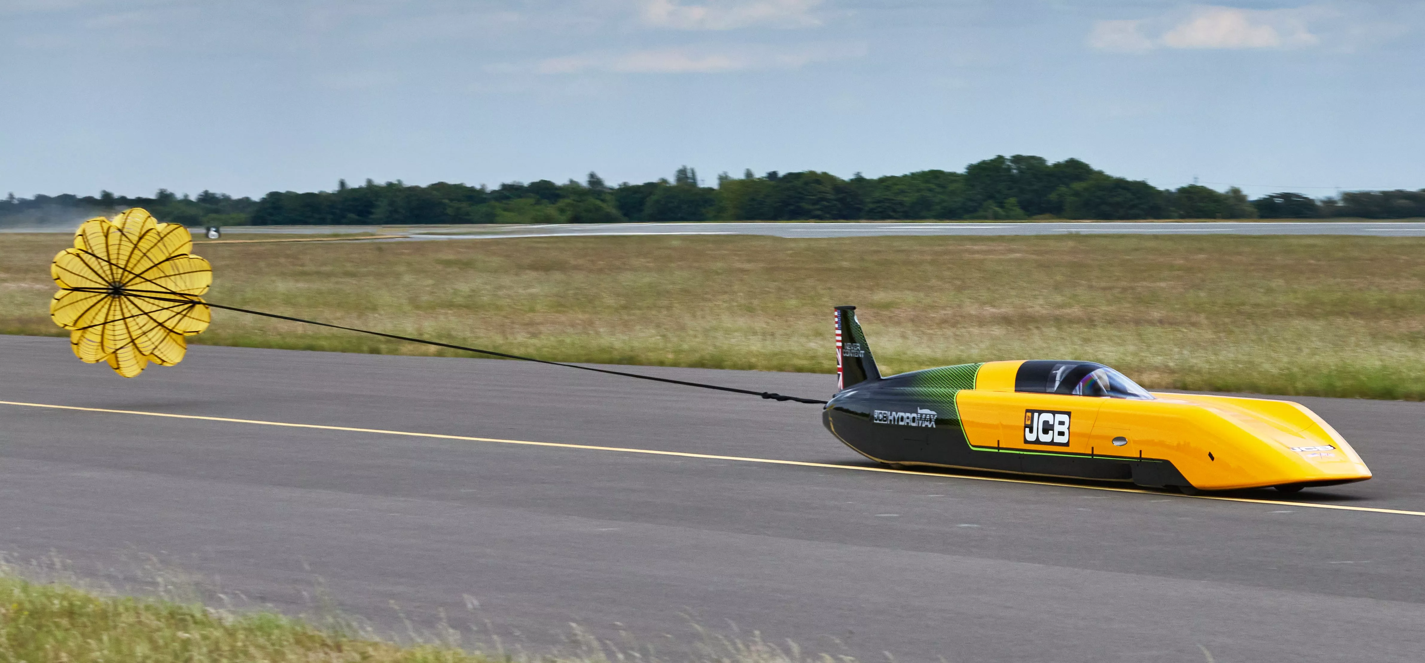 JCB Hydromax with parachute deployed