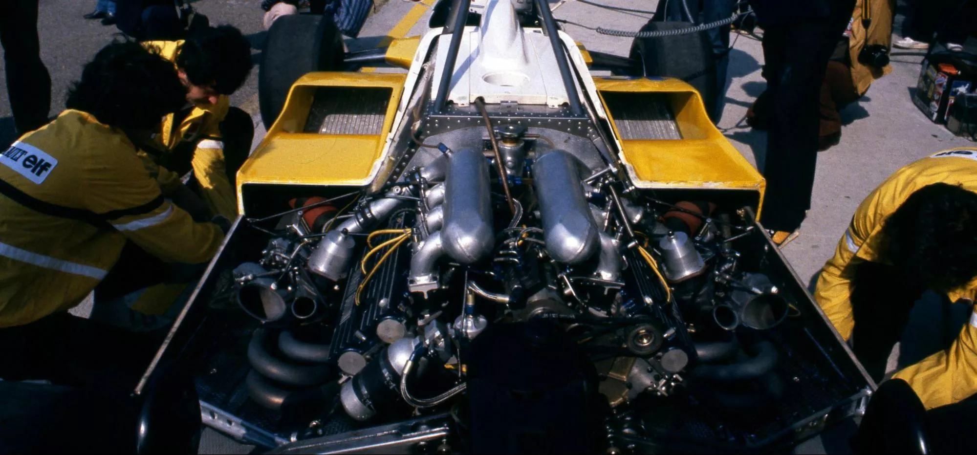 The turbocharged Renault V8 engine in the bay of the RE30B in 1982