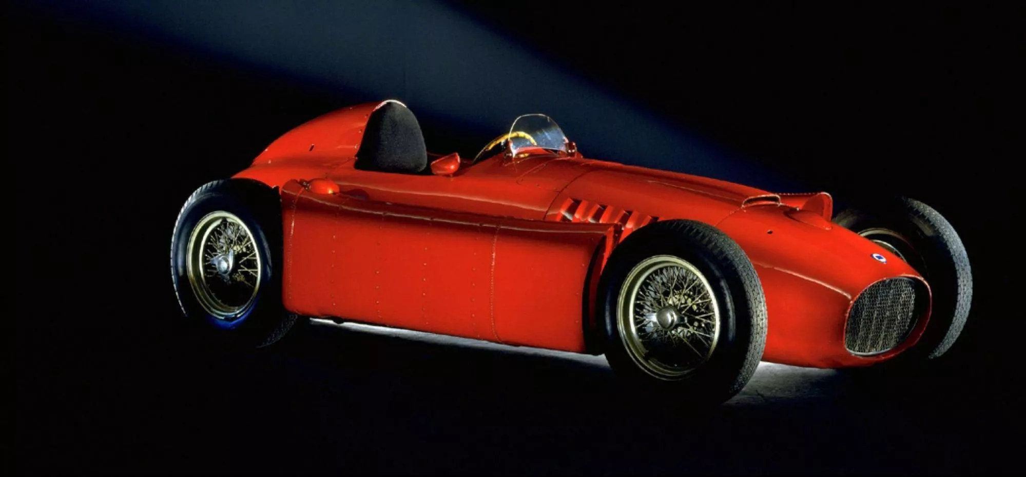 The Lancia D50 sported a 2.5-litre naturally aspirated V8 engine